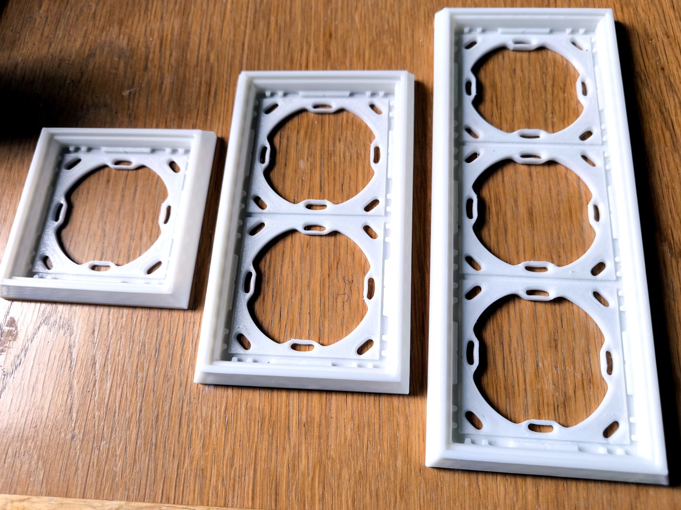 Weiße 3D-gedruckte Vorrichtungen und Formeinsätze für die Fertigung